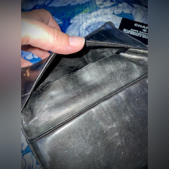 CHANEL Authentic Lambskin Wallet - Picture 10 of 11